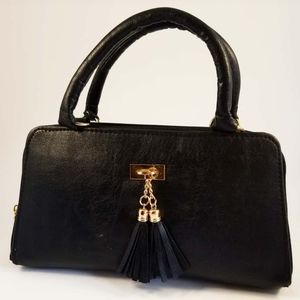 Black Handbag With cute tassels